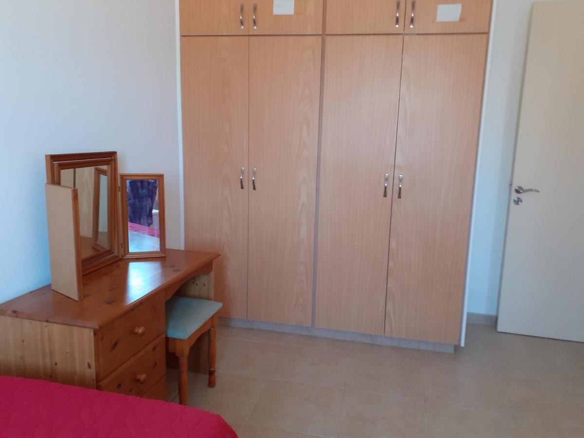 הוילה Beautiful 2-Bed House In מנדריה מראה חיצוני תמונה
