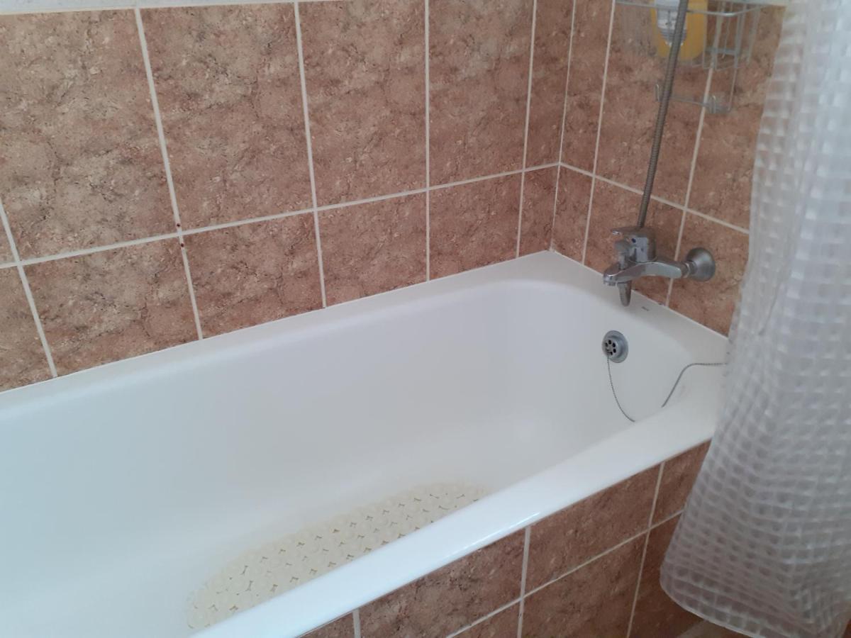 הוילה Beautiful 2-Bed House In מנדריה מראה חיצוני תמונה